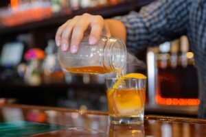 best cocktail bars st louis